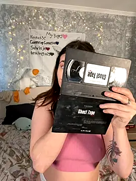 Sabrina shells online show from 5, 10, 2025