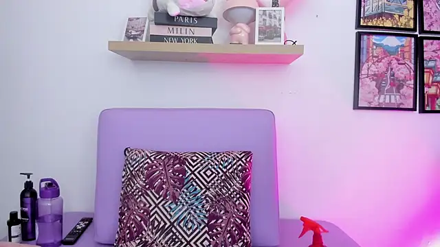 Carolina Burninng online show from 1, 10, 2025