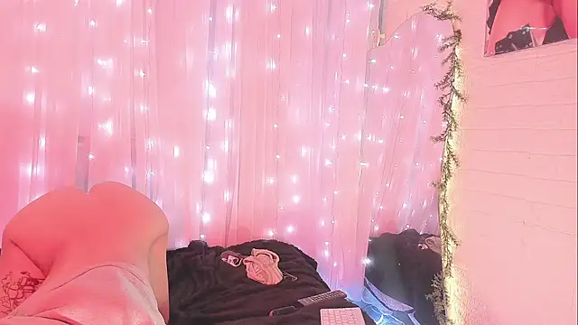 Snapshot of NattSumi chatting on 18, 2, 2025 NattSumi online show from 18, 2, 2025