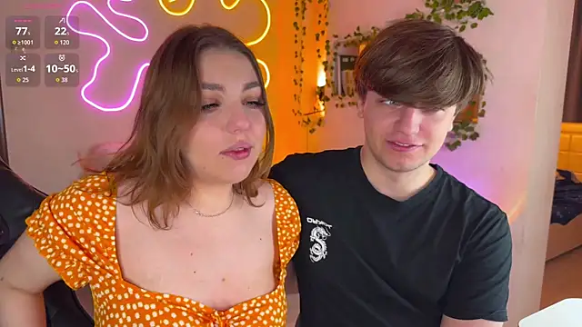 Snapshot of RobertAndLinela chatting on 18, 10, 2025 RobertAndLinela online show from 18, 10, 2025