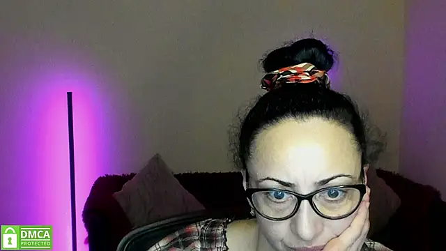 Arianasweety23 online show from 2, 3, 2025