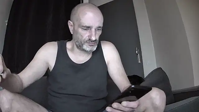 Snapshot of headrush31 chatting on 3, 2, 2025 headrush31 online show from 3, 2, 2025