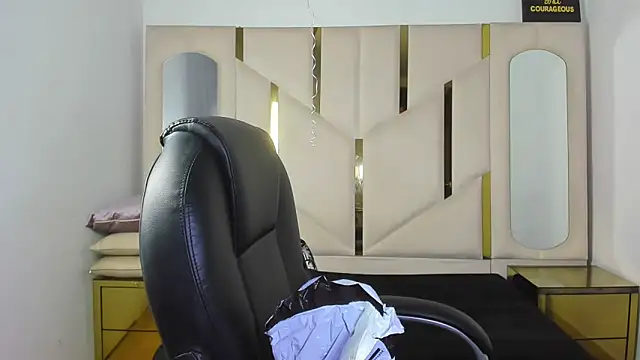 IsabellRodriguez18 online show from 3, 2, 2026