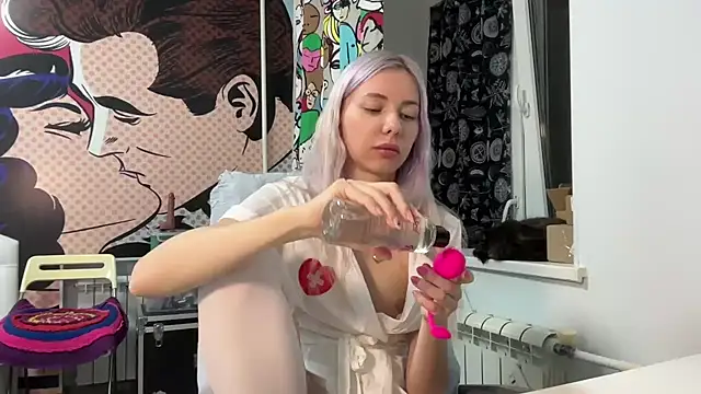 Snapshot of yunasuka chatting on 2, 2, 2025 yunasuka online show from 2, 2, 2025