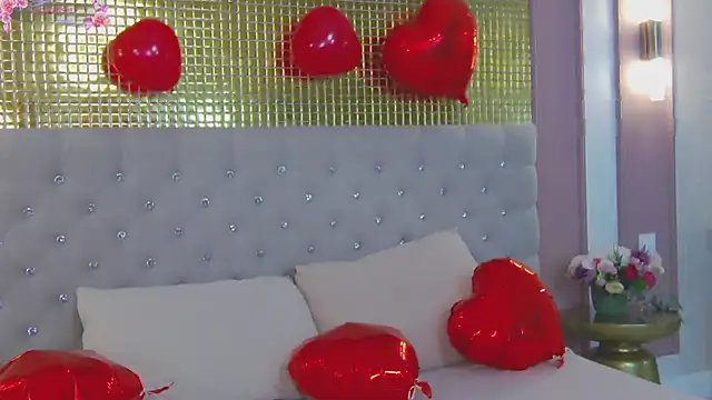 Snapshot of KiraMyers chatting on 14, 2, 2025 KiraMyers online show from 14, 2, 2025