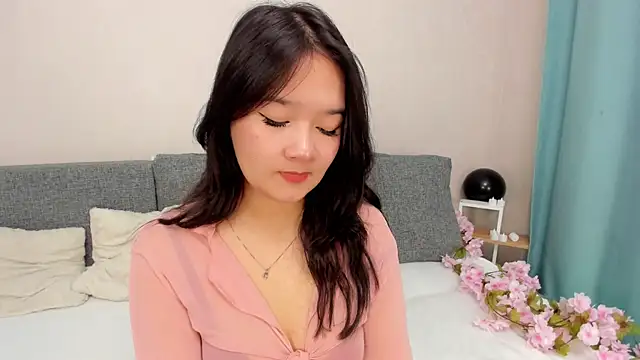 Snapshot of Maekko chatting on 15, 11, 2025 Maekko online show from 15, 11, 2025