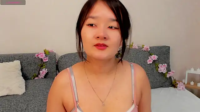 Snapshot of Maekko chatting on 17, 12, 2025 Maekko online show from 17, 12, 2025