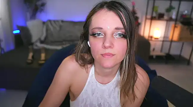 Snapshot of Magnetic_Amy chatting on 1, 1, 2025 Magnetic Amy online show from 1, 1, 2025
