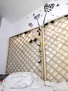 Mia WAll online show from 19, 1, 2025