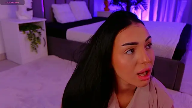 Snapshot of evanew_ chatting on 15, 4, 2026 evanew online show from 15, 4, 2026