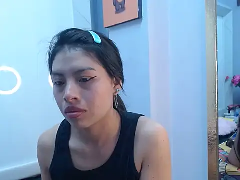 Chloe Martini online show from 15, 1, 2025