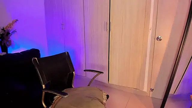 rachaeldeckard   online show from 20, 11, 2025