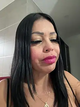 KarolRubi1 online show from 1, 1, 2025