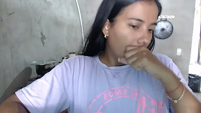 Coral0403 online show from 2, 3, 2025