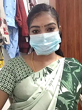 Snapshot of meena_27 chatting on 1, 3, 2025 meena 27 online show from 1, 3, 2025