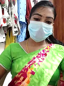 Snapshot of meena_27 chatting on 2, 3, 2025 meena 27 online show from 2, 3, 2025