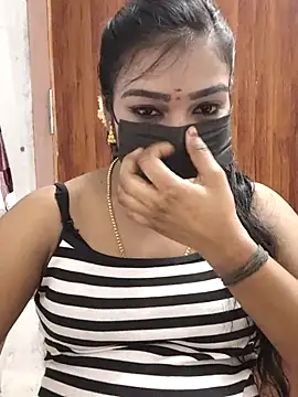 Snapshot of meena_27 chatting on 17, 3, 2025 meena 27 online show from 17, 3, 2025