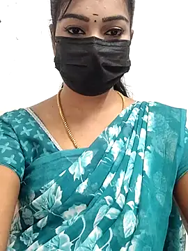 Snapshot of meena_27 chatting on 13, 9, 2025 meena 27 online show from 13, 9, 2025