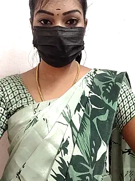 Snapshot of meena_27 chatting on 16, 9, 2025 meena 27 online show from 16, 9, 2025