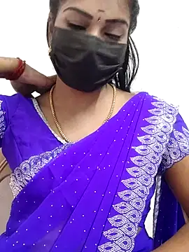 Snapshot of meena_27 chatting on 2, 10, 2025 meena 27 online show from 2, 10, 2025