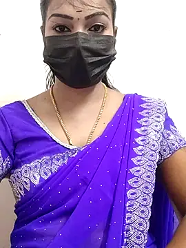 Snapshot of meena_27 chatting on 17, 10, 2025 meena 27 online show from 17, 10, 2025