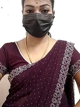Snapshot of meena_27 chatting on 18, 10, 2025 meena 27 online show from 18, 10, 2025