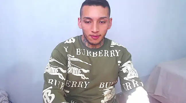 Snapshot of David_Adams2003 chatting on 7, 3, 2025 David Adams2003 online show from 7, 3, 2025