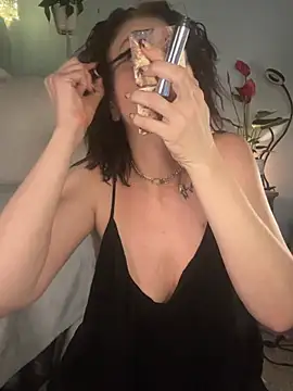 Snapshot of AlessasRoom chatting on 8, 3, 2026 AlessasRoom online show from 8, 3, 2026