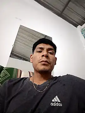 Snapshot of elmazitogrande chatting on 8, 2, 2025 elmazitogrande online show from 8, 2, 2025