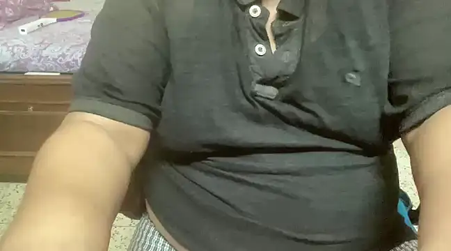 Snapshot of FatIndianBoy chatting on 26, 12, 2024 FatIndianBoy online show from 26, 12, 2024