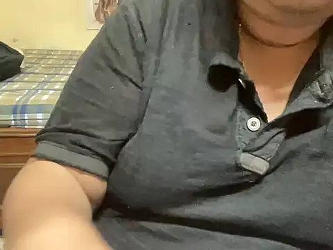 Snapshot of FatIndianBoy chatting on 13, 1, 2025 FatIndianBoy online show from 13, 1, 2025