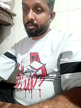 Snapshot of carria_homes chatting on 25, 11, 2025 carria homes online show from 25, 11, 2025