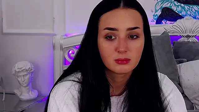 KimKhallifa online show from 4, 1, 2025
