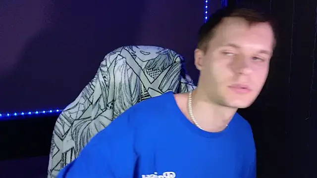 Snapshot of Leonnextdoor chatting on 28, 1, 2025 Leonnextdoor online show from 28, 1, 2025