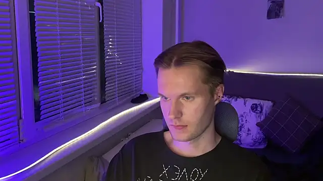 Snapshot of Leonnextdoor chatting on 14, 1, 2026 Leonnextdoor online show from 14, 1, 2026