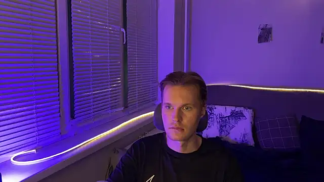 Snapshot of Leonnextdoor chatting on 17, 1, 2026 Leonnextdoor online show from 17, 1, 2026