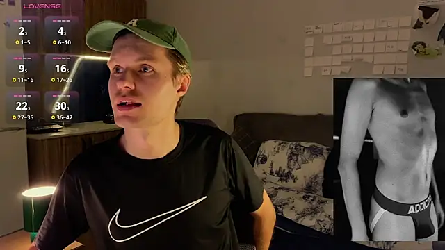 Snapshot of Leonnextdoor chatting on 22, 2, 2026 Leonnextdoor online show from 22, 2, 2026