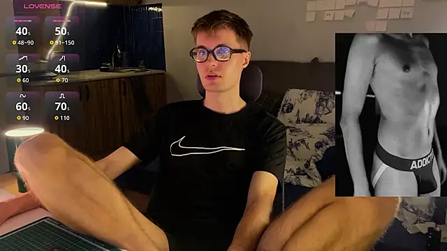 Snapshot of Leonnextdoor chatting on 27, 2, 2026 Leonnextdoor online show from 27, 2, 2026