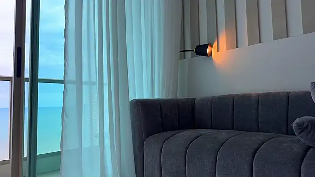 Carolyn Smith online show from 24, 9, 2025