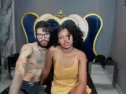 Snapshot of JenniferandBen chatting on 5, 1, 2025 JenniferandBen online show from 5, 1, 2025