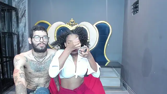 Snapshot of JenniferandBen chatting on 8, 1, 2025 JenniferandBen online show from 8, 1, 2025