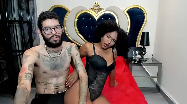 Snapshot of JenniferandBen chatting on 25, 1, 2025 JenniferandBen online show from 25, 1, 2025