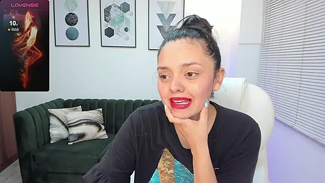 Snapshot of amelia_cherry chatting on 6, 2, 2025 amelia cherry online show from 6, 2, 2025