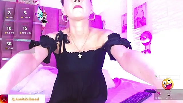 Annabelle-Villareal online show from 15, 9, 2025