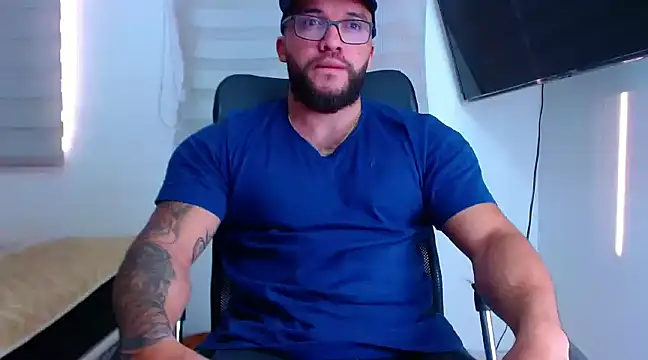 Snapshot of andrew_holder chatting on 22, 1, 2025 andrew holder online show from 22, 1, 2025