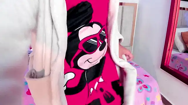 EloiseQuinn online show from 17, 1, 2025