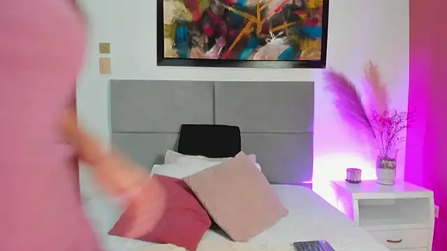 EloiseQuinn online show from 10, 2, 2025