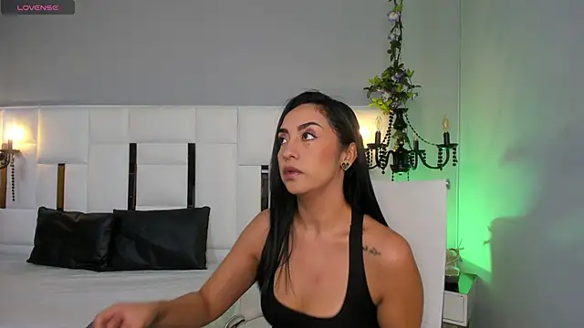 MAGIC AURORAA online show from 10, 2, 2025