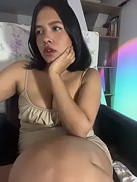 Snapshot of Ninabrunette18 chatting on 29, 3, 2026 Ninabrunette18 online show from 29, 3, 2026