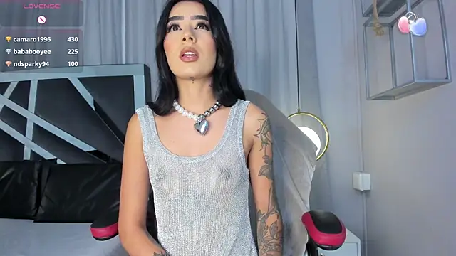 MAGIC SCARLET online show from 7, 2, 2025